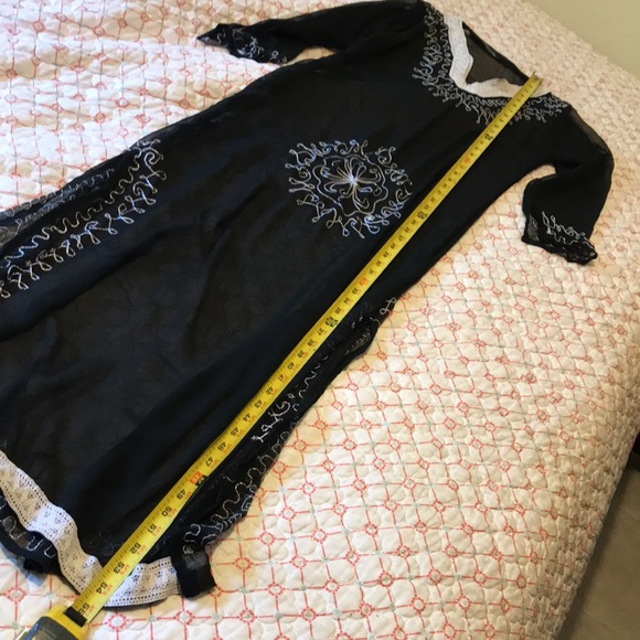 Embroidered caftan/tunic - Picture 8 of 8